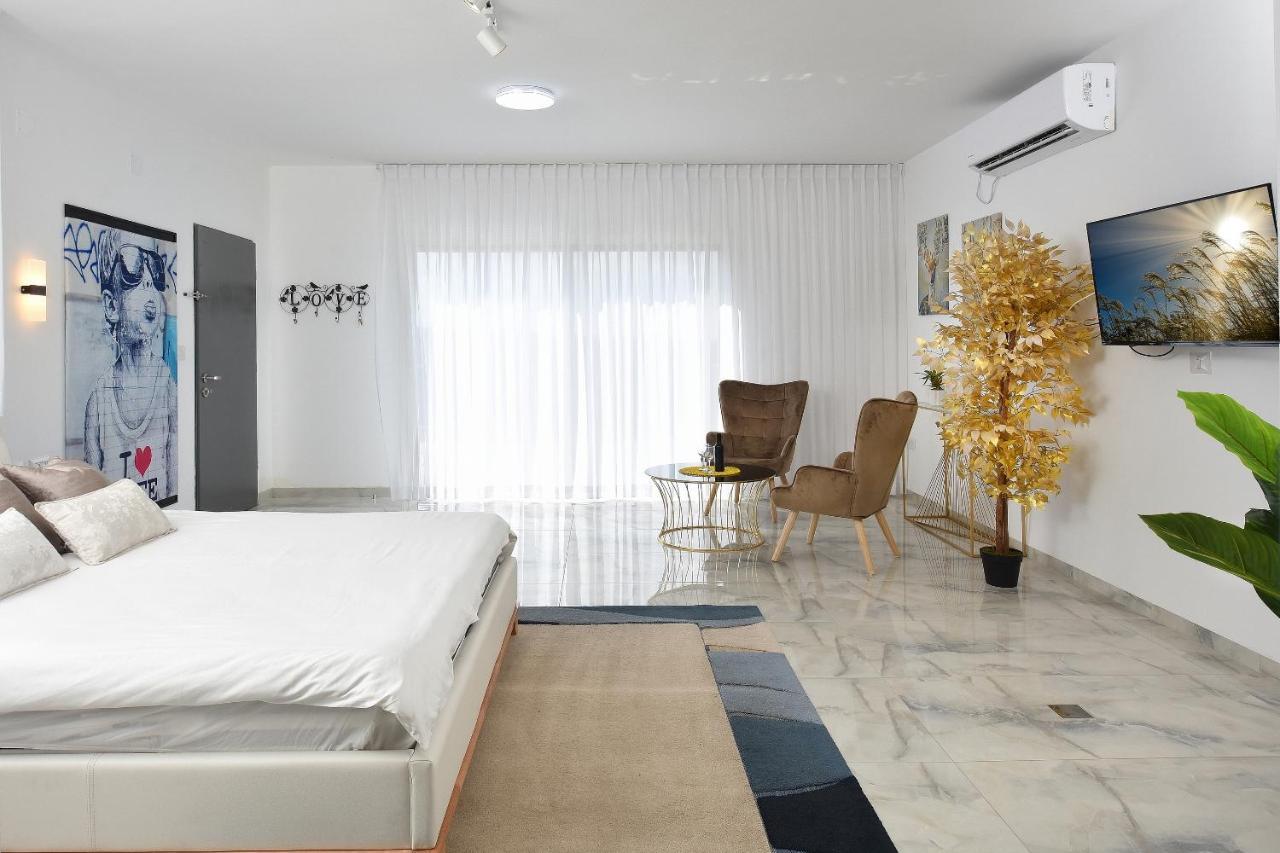 הסויטות של פולי Apartment Manot Ngoại thất bức ảnh