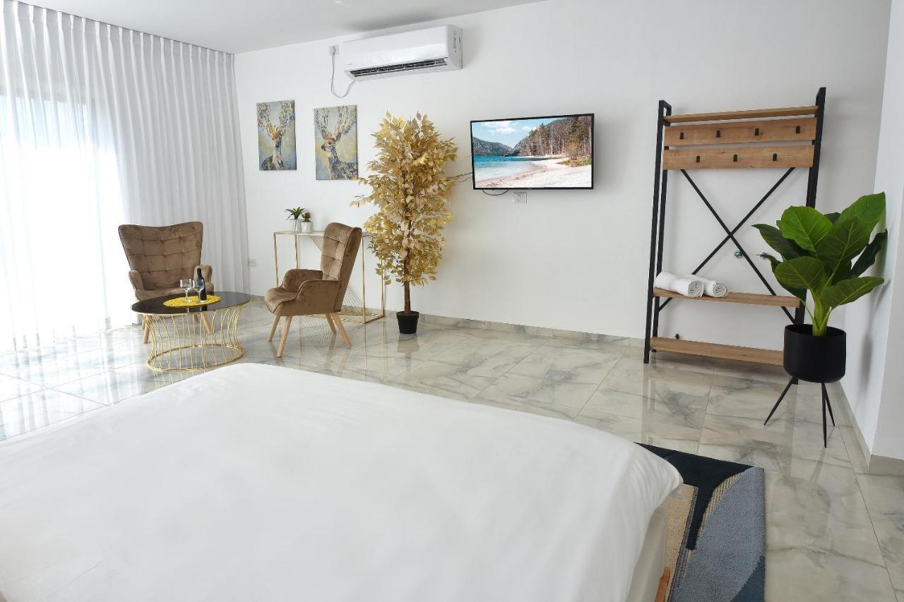 הסויטות של פולי Apartment Manot Ngoại thất bức ảnh