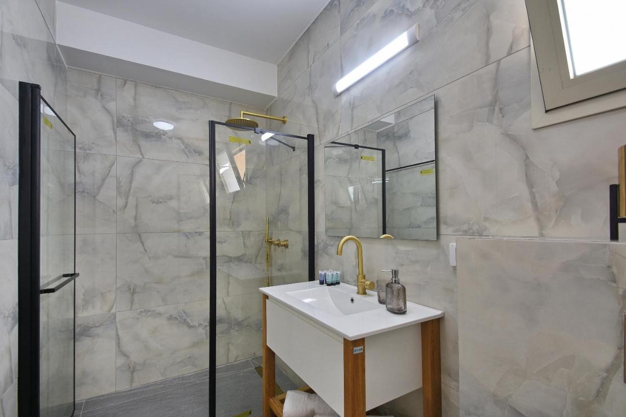 הסויטות של פולי Apartment Manot Ngoại thất bức ảnh