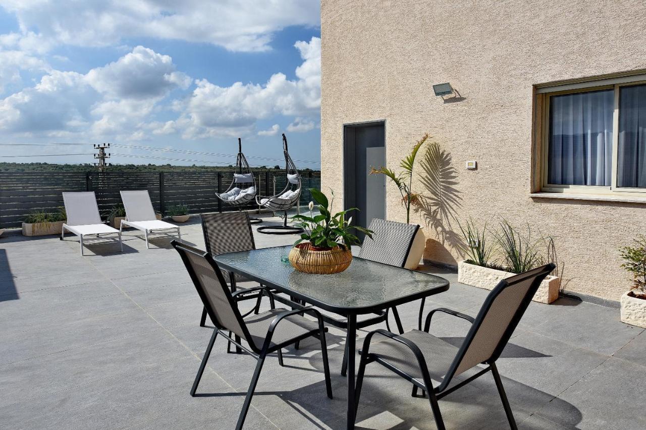 הסויטות של פולי Apartment Manot Ngoại thất bức ảnh